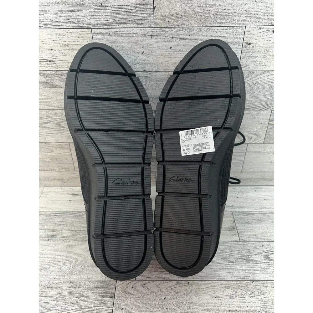 Clarks airabell tye